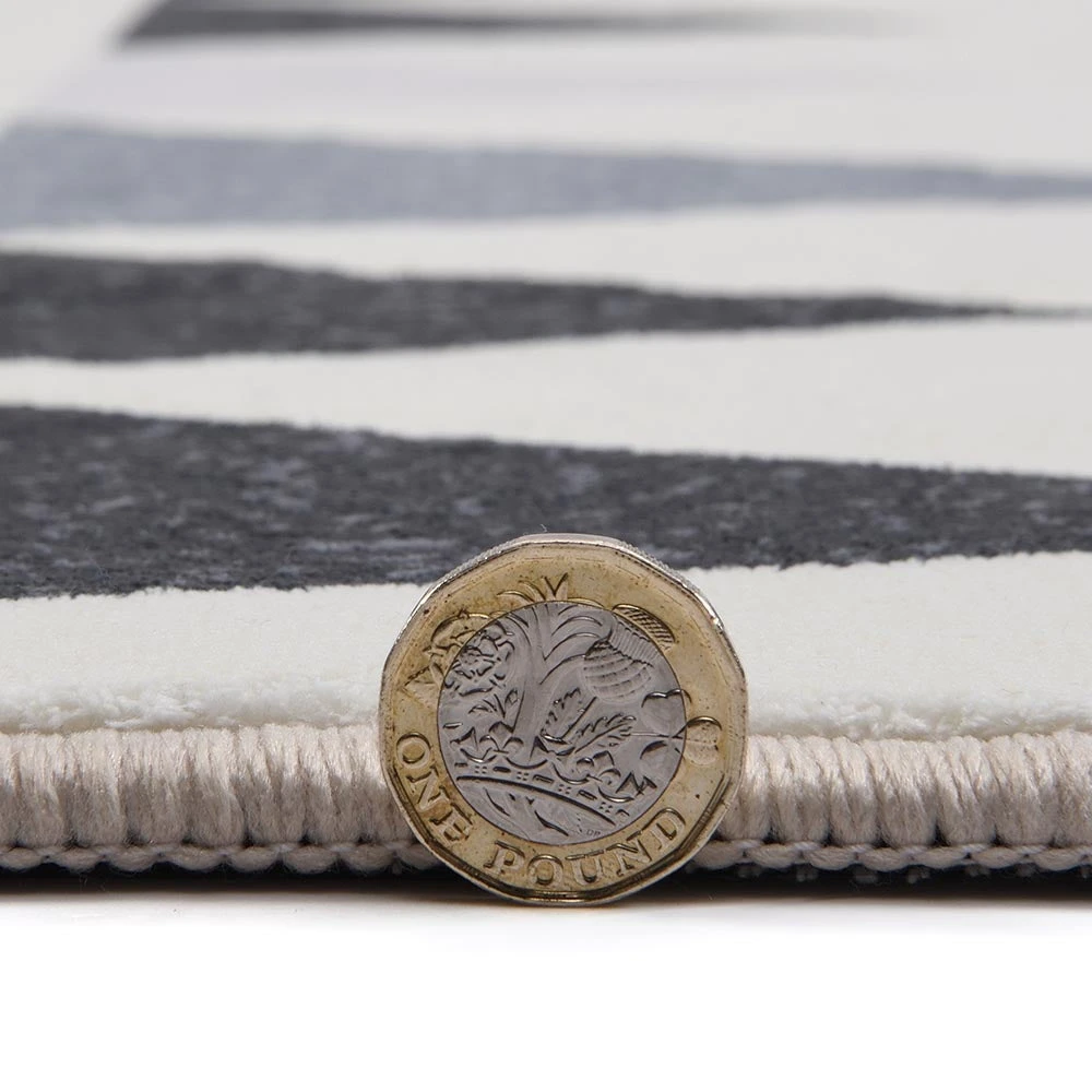 Hex Printed Rug 120 X 170 Cm 7 Hex Printed Rug 120 X 170 Cm - Image 5