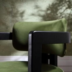 Stanford Curved Oak Frame Upholstered Chair, Moss Green Velvet Black Frame -Entreprise Cc Shop XNDCH 727 GREEN VEL scene4